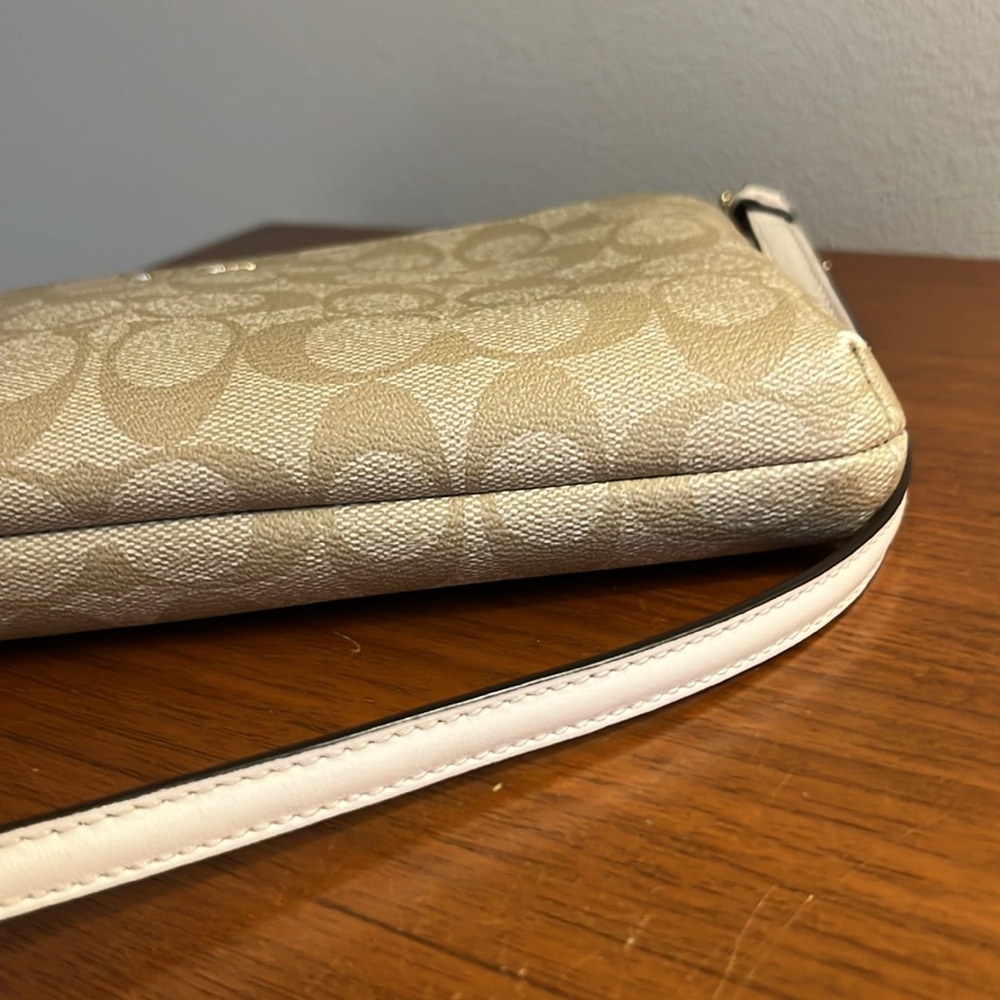 Coach East West pop out pouch Leather Crossbody - Picture 8 of 11